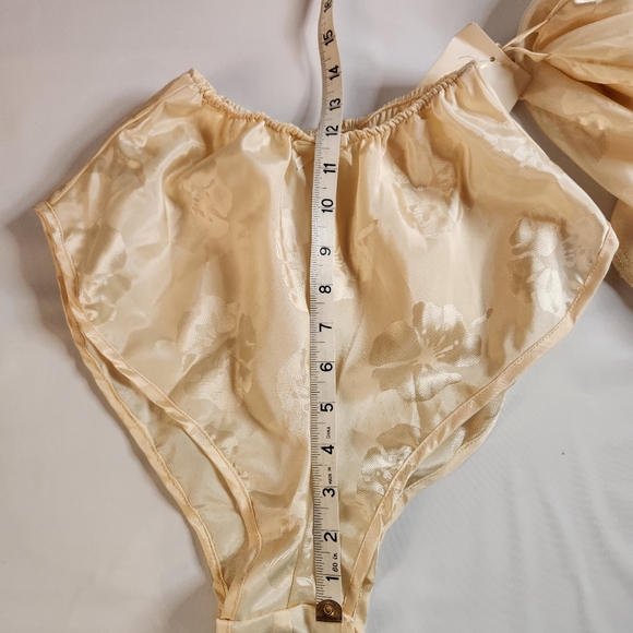Vintage Designs By Faris Robe with Panties Size Small Kimono-Style Tie Missing - Picture 8 of 13